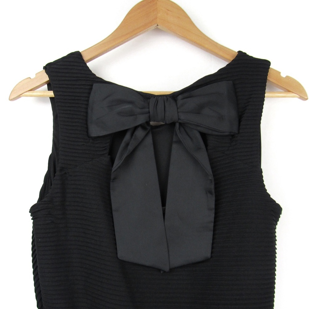 Candie’s Pleaded Black Dress With Back Bow Large - Picture 3 of 8